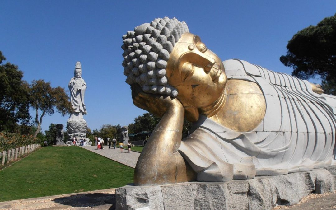 JARDÍN DEL EDÉN BUDISTA PARA LA PAZ. EL MAYOR JARDÍN ORIENTAL EN EUROPA, Y ENTRE OLIVOS